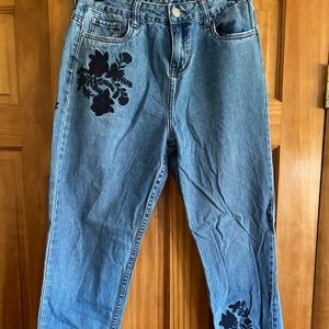 Stone washed Jeans by Street Wear Society size 7 with embroidered flowers